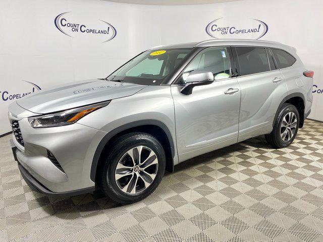 used 2021 Toyota Highlander car, priced at $35,495