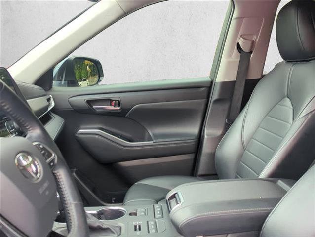 used 2021 Toyota Highlander car, priced at $31,694