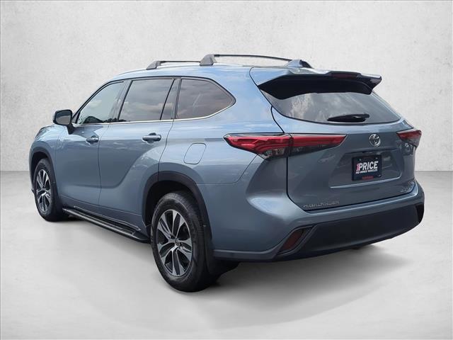 used 2021 Toyota Highlander car, priced at $31,694