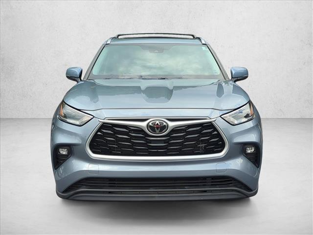 used 2021 Toyota Highlander car, priced at $31,694
