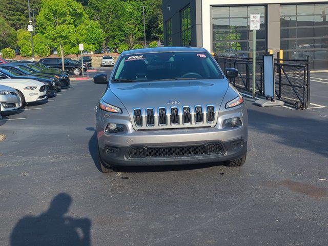 used 2015 Jeep Cherokee car, priced at $11,399