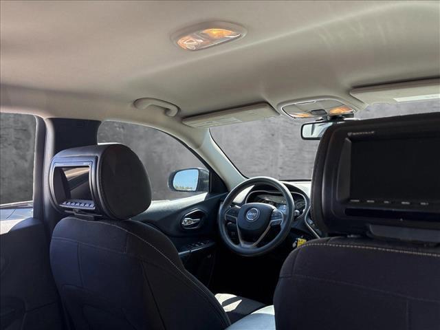 used 2015 Jeep Cherokee car, priced at $11,399
