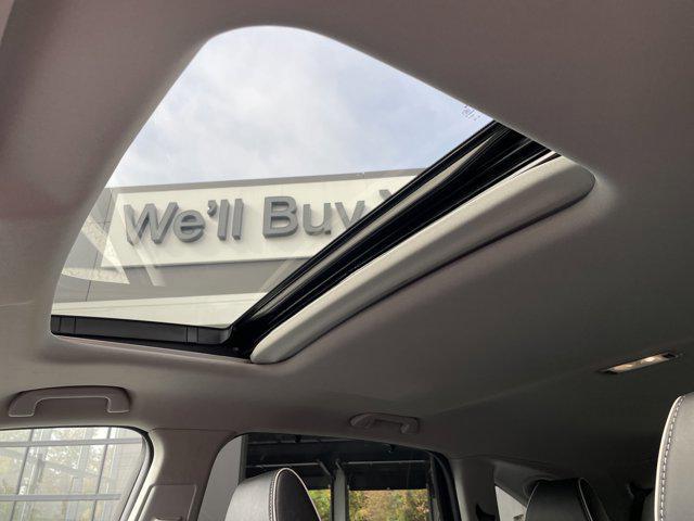 used 2019 Acura MDX car, priced at $33,057