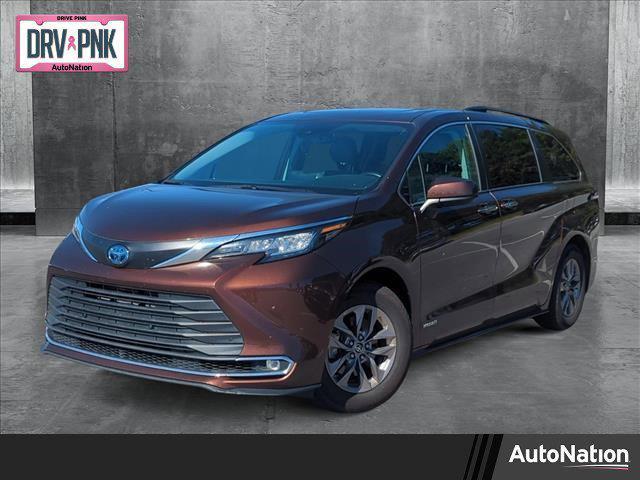 used 2021 Toyota Sienna car, priced at $37,894