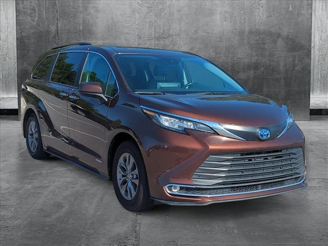 used 2021 Toyota Sienna car, priced at $37,894