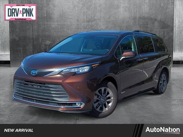 used 2021 Toyota Sienna car, priced at $37,894