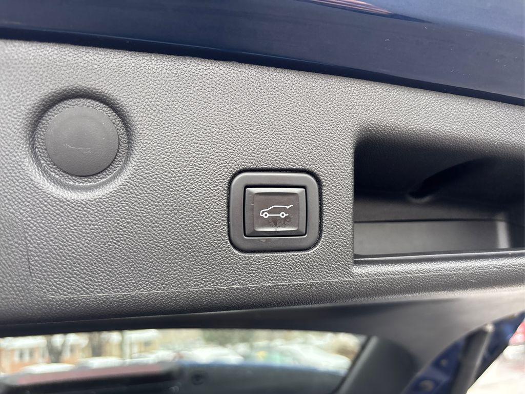 used 2022 Chevrolet Equinox car, priced at $19,873