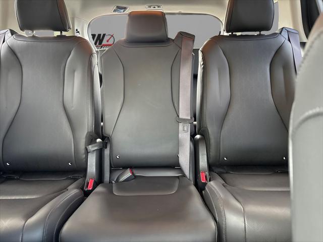 used 2024 Kia Carnival car, priced at $33,791