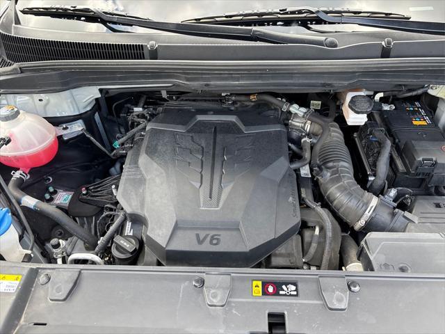 used 2024 Kia Carnival car, priced at $33,791
