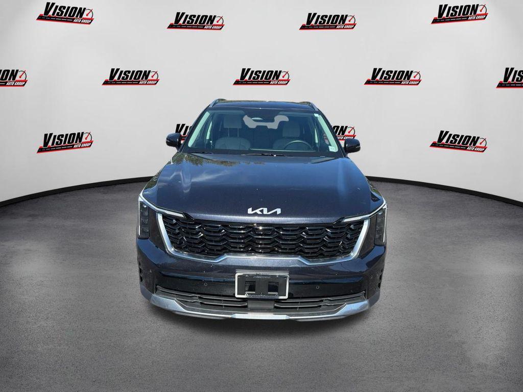 used 2025 Kia Sorento car, priced at $33,571