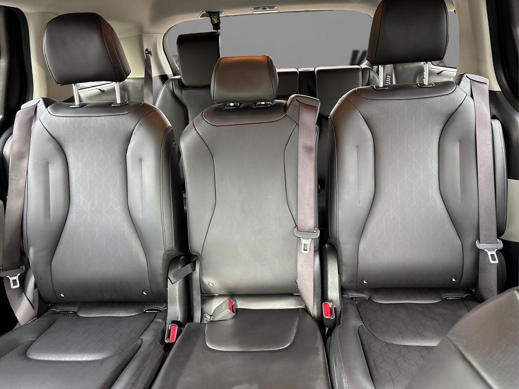 used 2024 Kia Carnival car, priced at $34,351