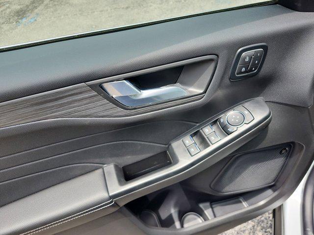 new 2025 Ford Escape PHEV car, priced at $36,517