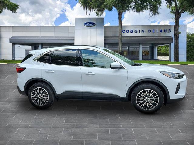 new 2025 Ford Escape PHEV car, priced at $34,017