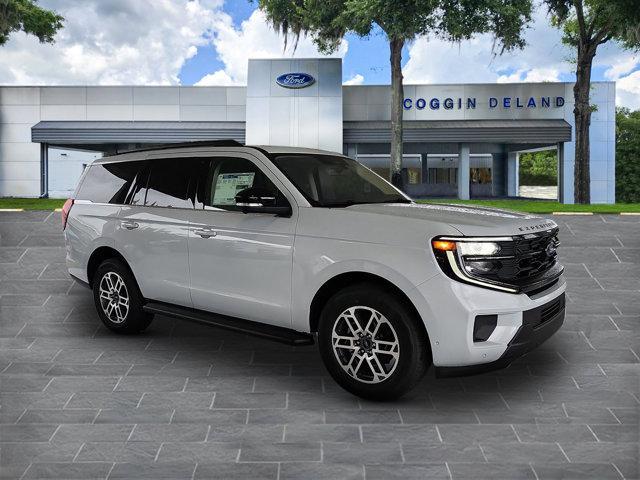 new 2025 Ford Expedition car, priced at $63,832