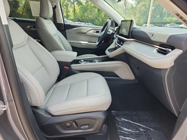 new 2025 Ford Explorer car, priced at $40,329