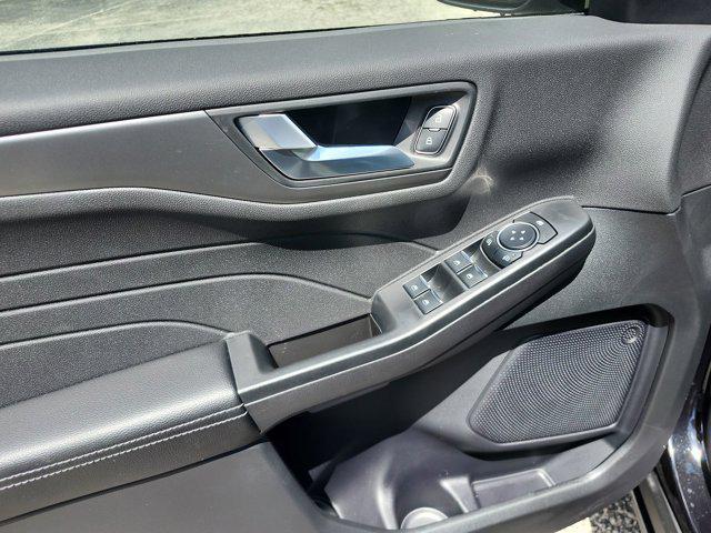 new 2025 Ford Escape PHEV car, priced at $26,292