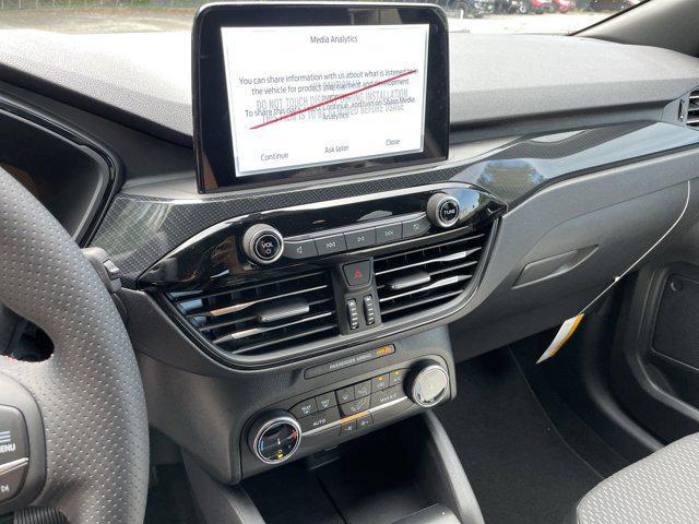 new 2025 Ford Escape car, priced at $26,011