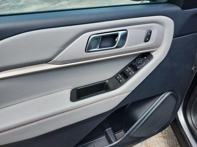 new 2025 Ford Explorer car, priced at $40,509