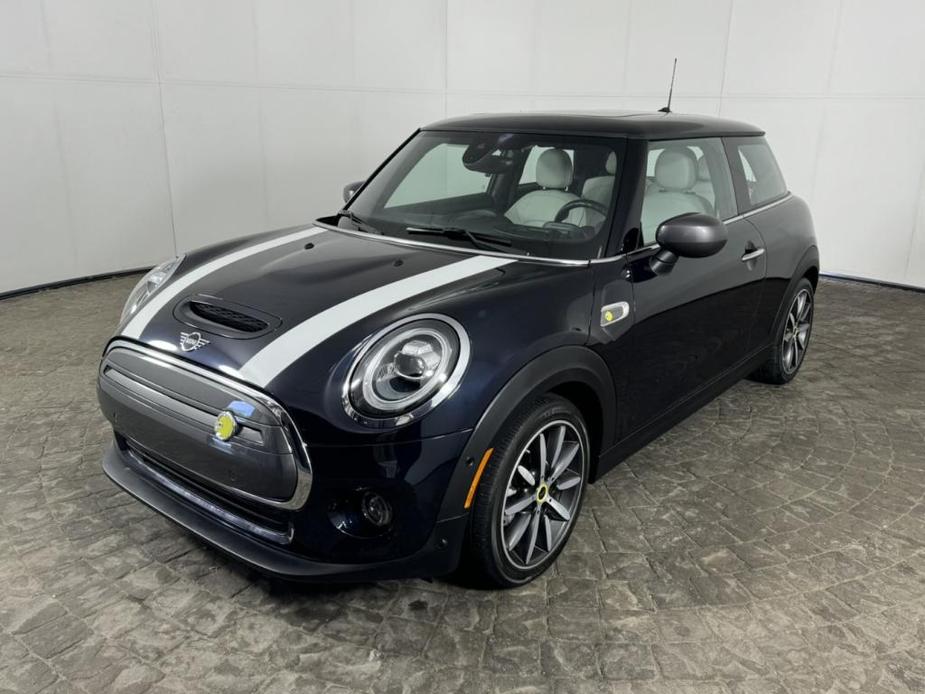 used 2021 MINI SE Hardtop car, priced at $16,998