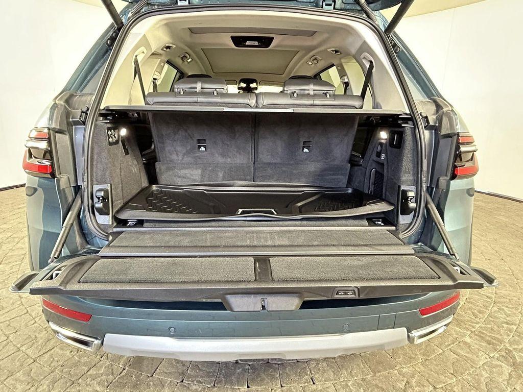 used 2024 BMW X7 car, priced at $76,500