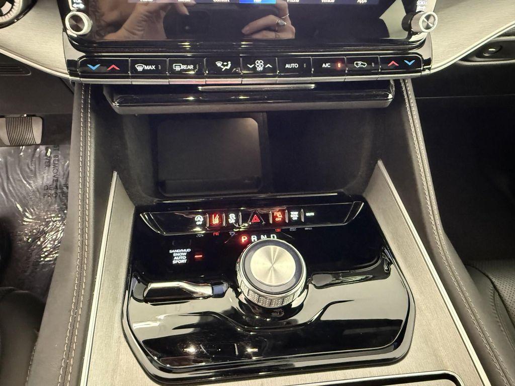 used 2025 Jeep Wagoneer L car, priced at $54,400