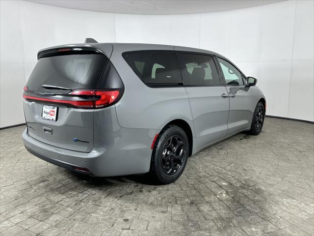 used 2022 Chrysler Pacifica Hybrid car, priced at $20,998