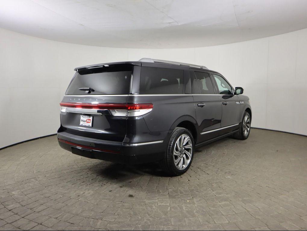 used 2023 Lincoln Navigator car, priced at $59,998
