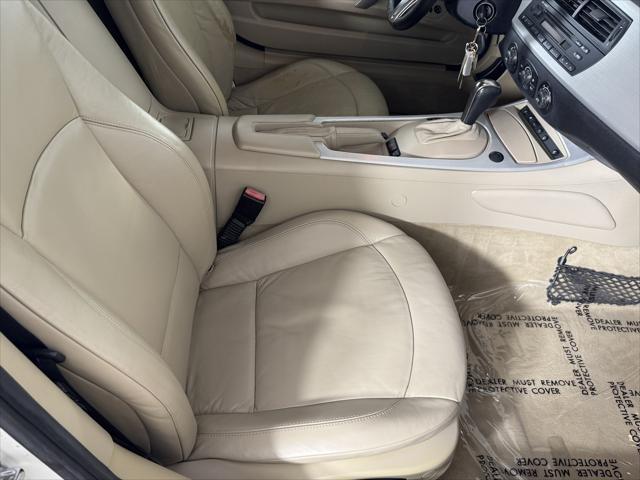used 2007 BMW Z4 car, priced at $14,500