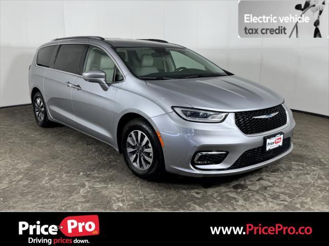 used 2021 Chrysler Pacifica Hybrid car, priced at $20,998