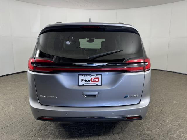 used 2021 Chrysler Pacifica Hybrid car, priced at $20,998