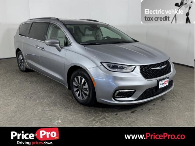 used 2021 Chrysler Pacifica Hybrid car, priced at $20,998