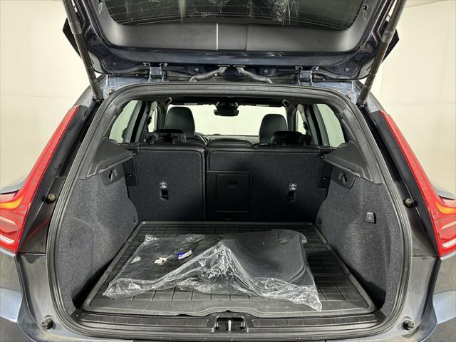 used 2022 Volvo XC40 Recharge Pure Electric car, priced at $18,998