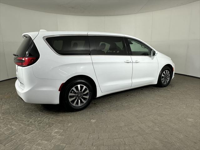 used 2022 Chrysler Pacifica Hybrid car, priced at $20,998