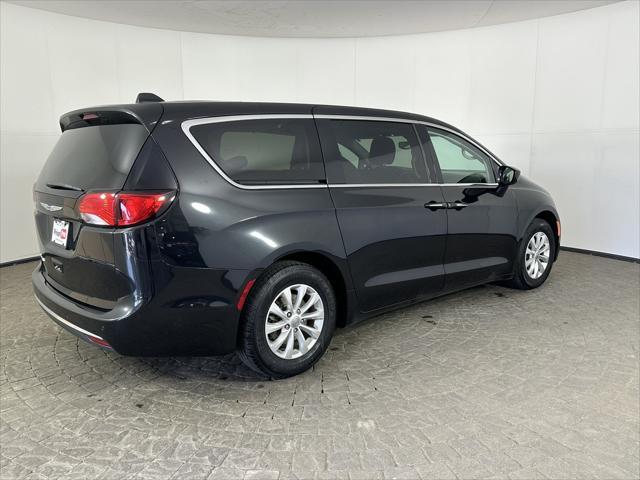 used 2018 Chrysler Pacifica car, priced at $15,500