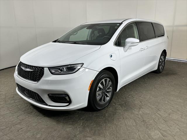 used 2022 Chrysler Pacifica Hybrid car, priced at $20,998