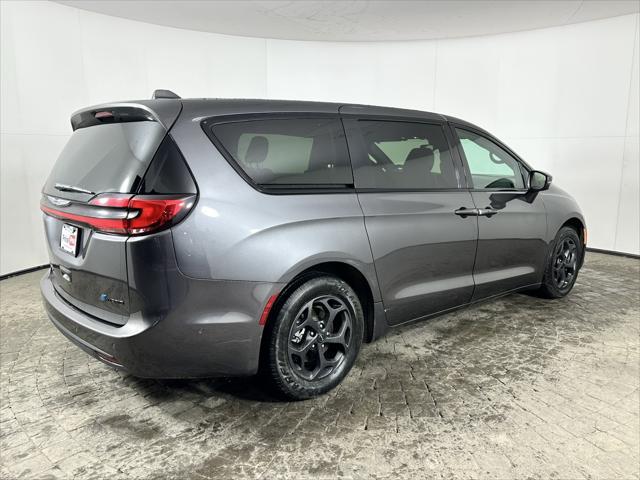 used 2022 Chrysler Pacifica Hybrid car, priced at $20,998