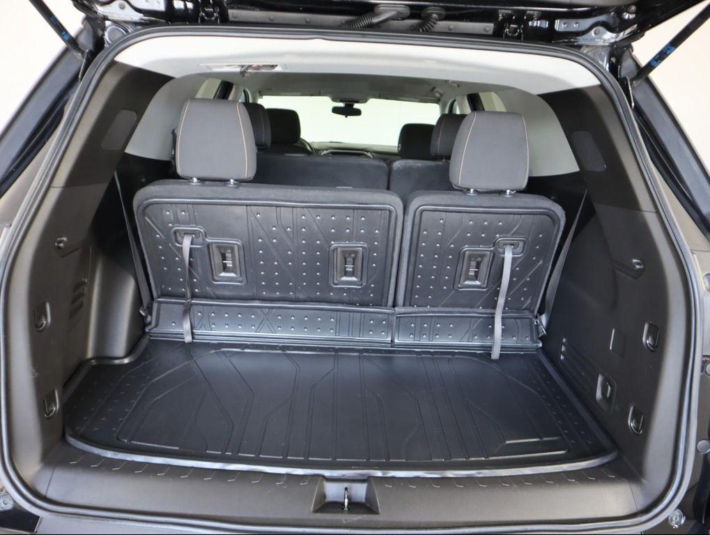 used 2021 Chevrolet Traverse car, priced at $22,500