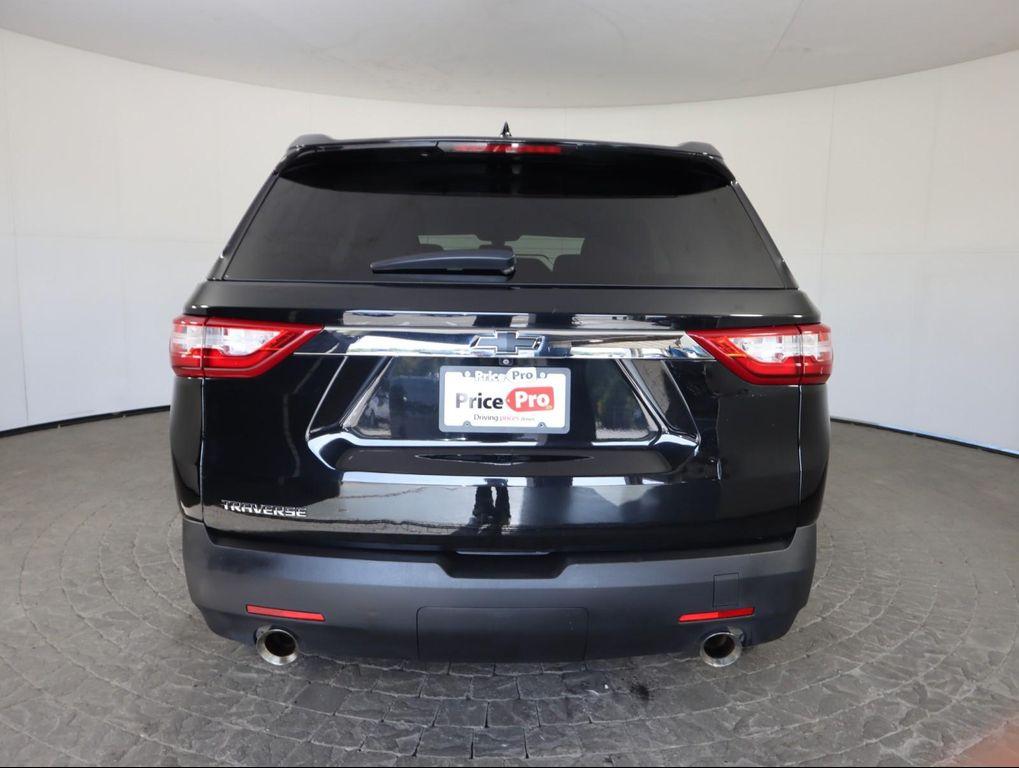 used 2021 Chevrolet Traverse car, priced at $22,500