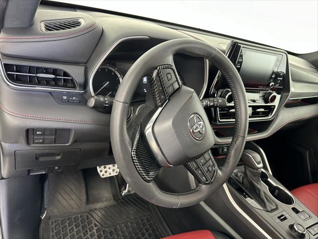 used 2021 Toyota Highlander car, priced at $33,998