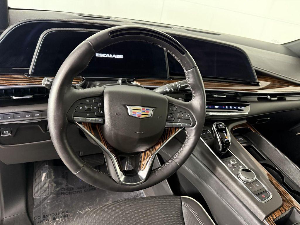 used 2024 Cadillac Escalade car, priced at $81,998