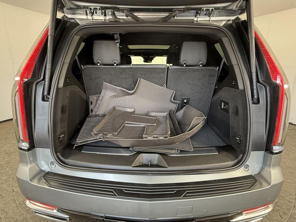 used 2024 Cadillac Escalade car, priced at $81,998