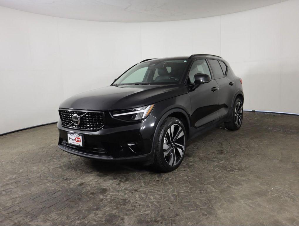 used 2025 Volvo XC40 car, priced at $29,998