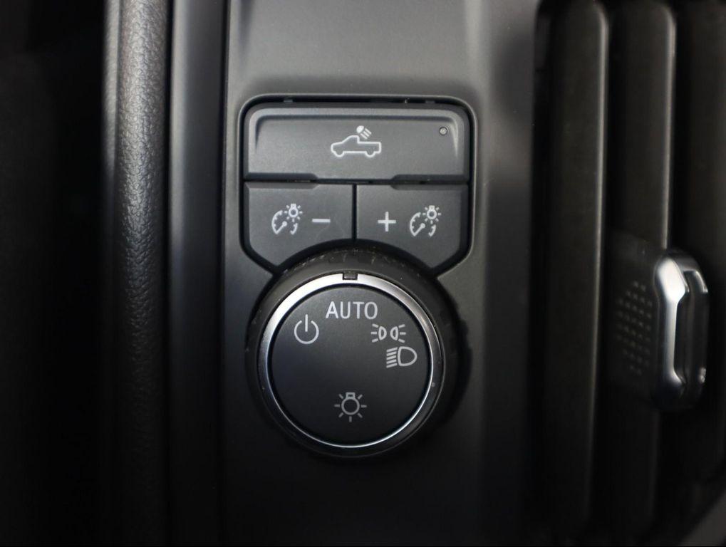 used 2024 Chevrolet Silverado 1500 car, priced at $25,998