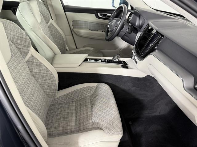 used 2022 Volvo XC60 Recharge Plug-In Hybrid car, priced at $20,998
