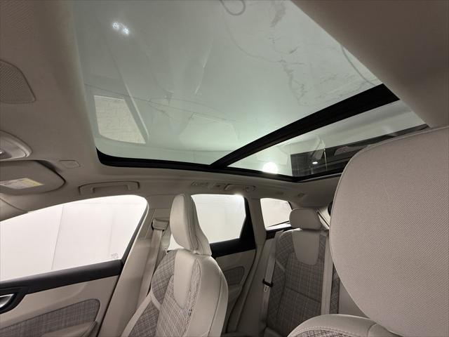 used 2022 Volvo XC60 Recharge Plug-In Hybrid car, priced at $20,998