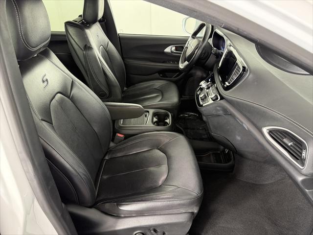 used 2022 Chrysler Pacifica Hybrid car, priced at $20,998