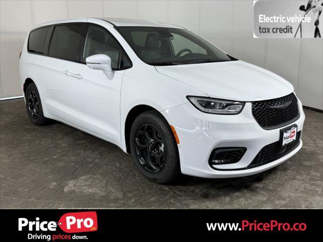 used 2022 Chrysler Pacifica Hybrid car, priced at $20,998