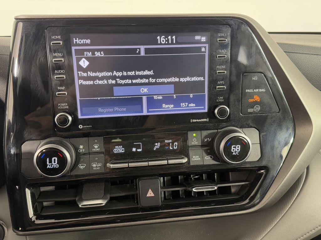 used 2022 Toyota Highlander car, priced at $27,500