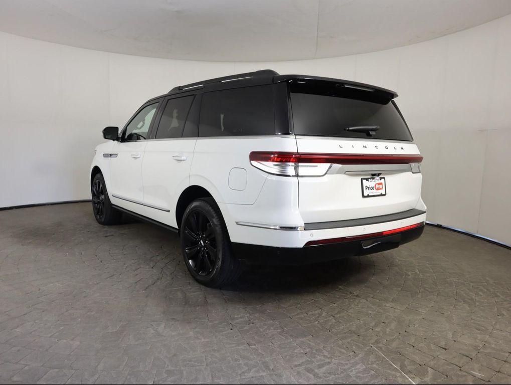 used 2024 Lincoln Navigator car, priced at $81,998