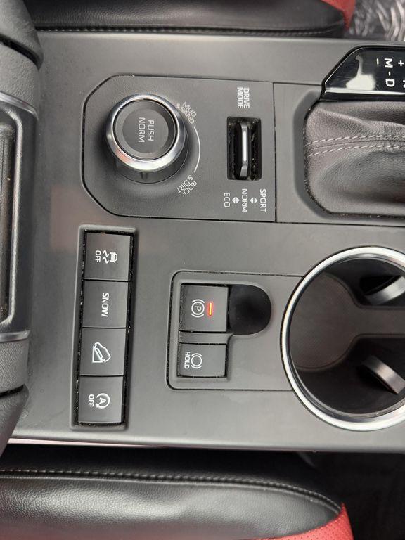 used 2022 Toyota Highlander car, priced at $40,500